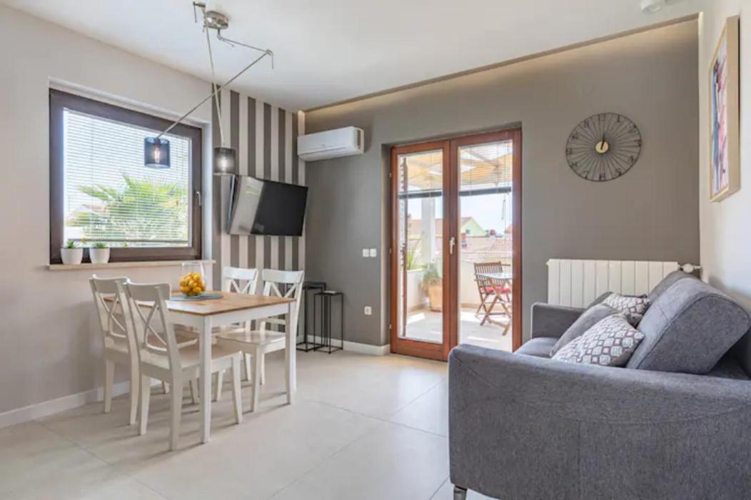 Apartments "Villa Antisin" With Heated Pool Zadar Ngoại thất bức ảnh