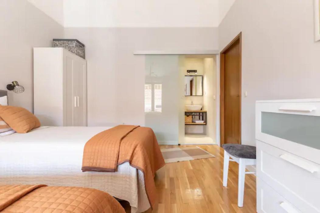 Apartments "Villa Antisin" With Heated Pool Zadar Ngoại thất bức ảnh