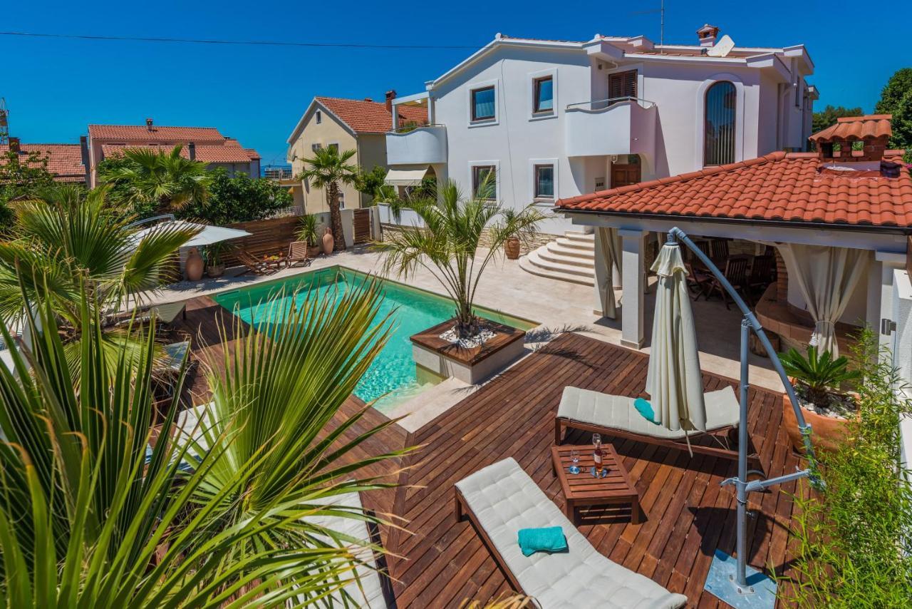Apartments "Villa Antisin" With Heated Pool Zadar Ngoại thất bức ảnh