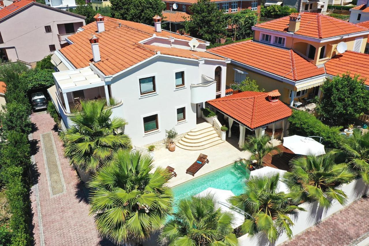 Apartments "Villa Antisin" With Heated Pool Zadar Ngoại thất bức ảnh