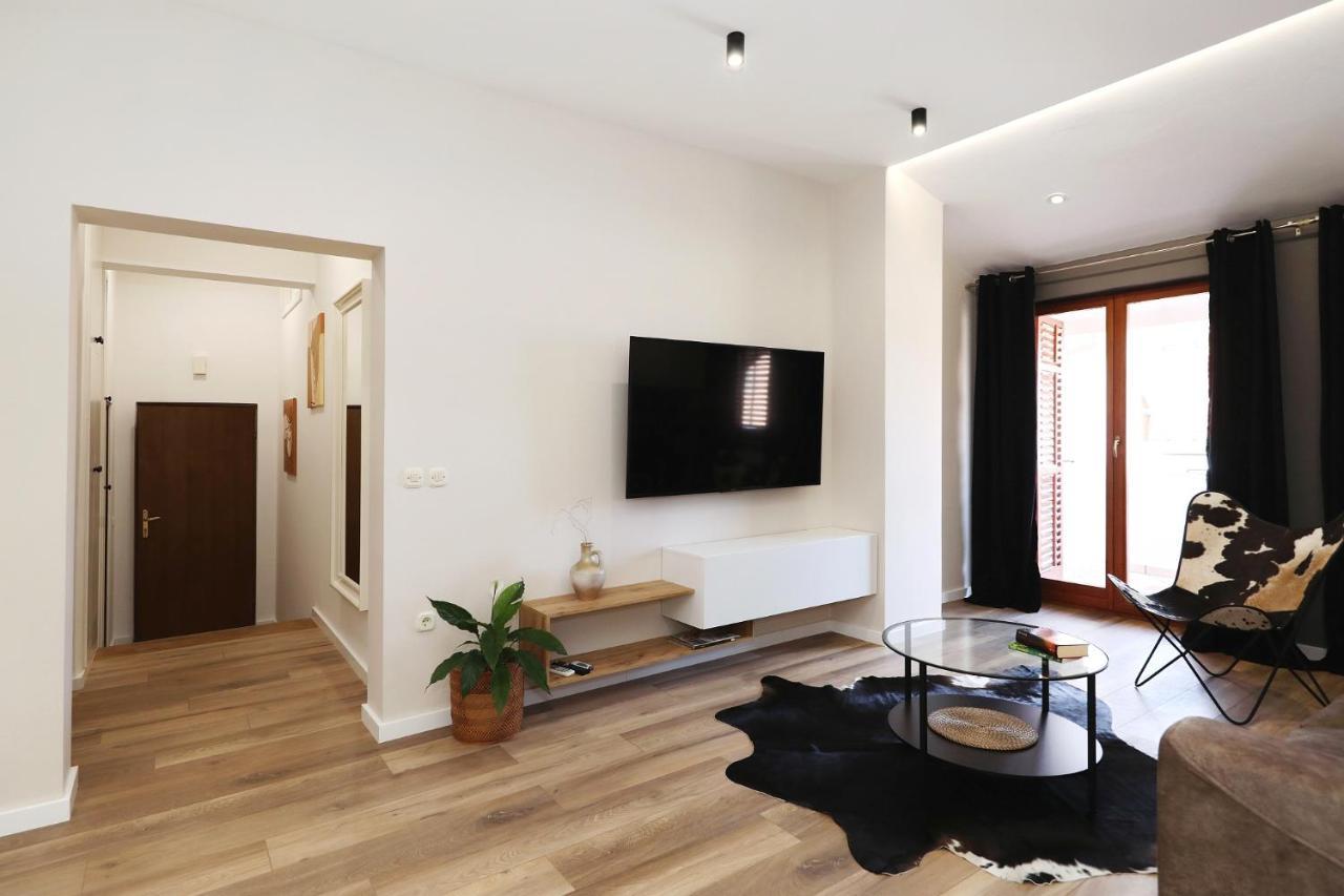 Apartments "Villa Antisin" With Heated Pool Zadar Ngoại thất bức ảnh