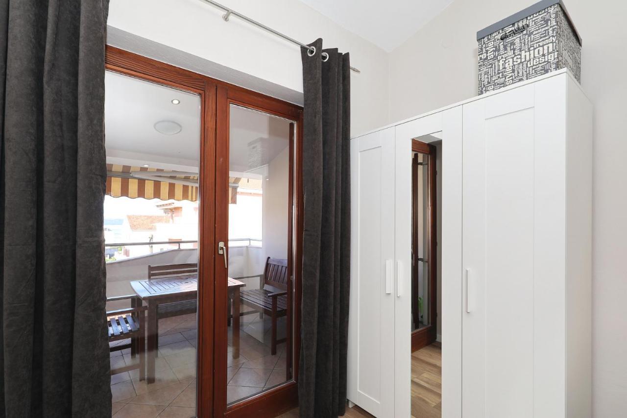 Apartments "Villa Antisin" With Heated Pool Zadar Ngoại thất bức ảnh